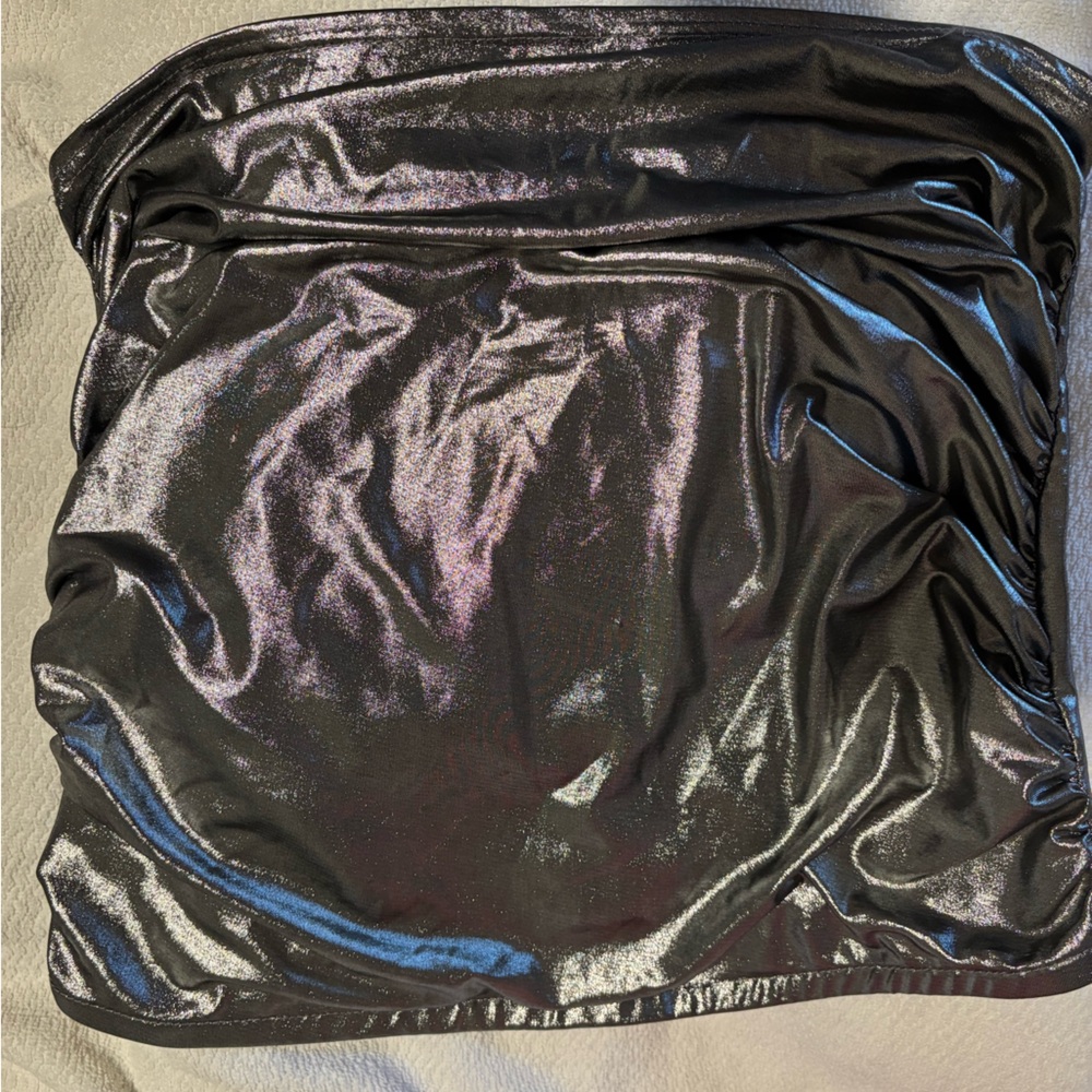 Shiny Black Strapless Top